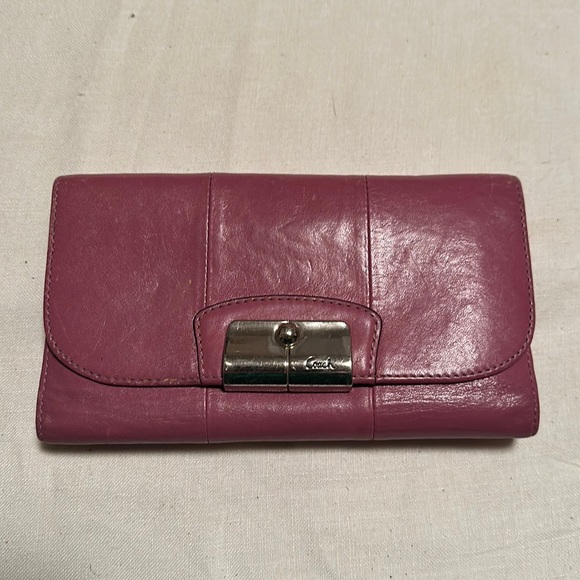 Coach Wallet - Picture 1 of 5